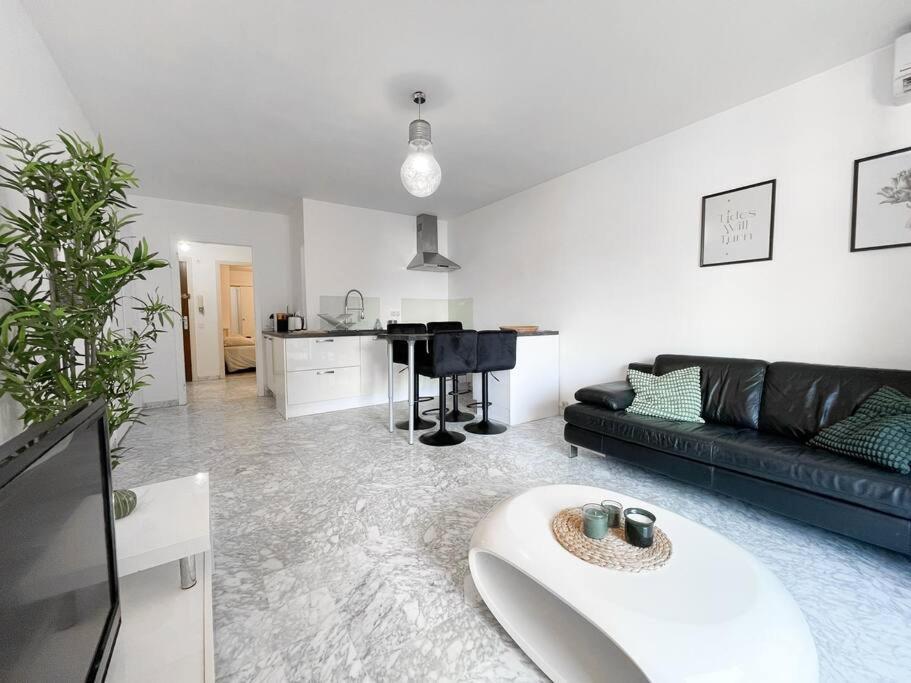 Cosy Deux Pieces Apartment Menton Ngoại thất bức ảnh